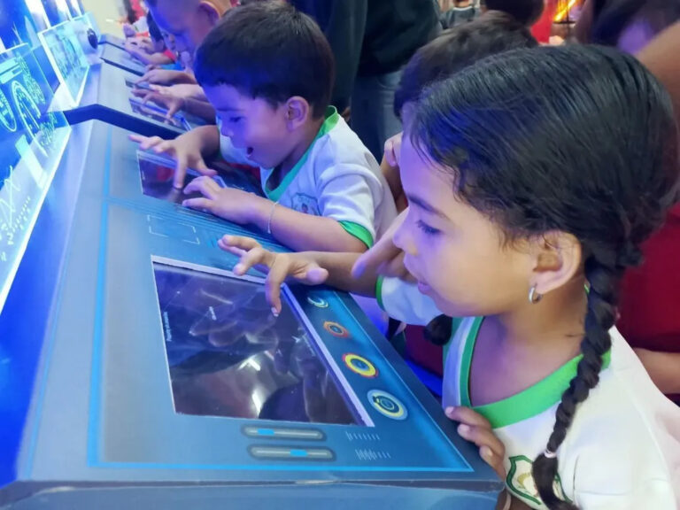 Carabobo | Niños y niñas disfrutan de experiencia interactiva con la astronomía