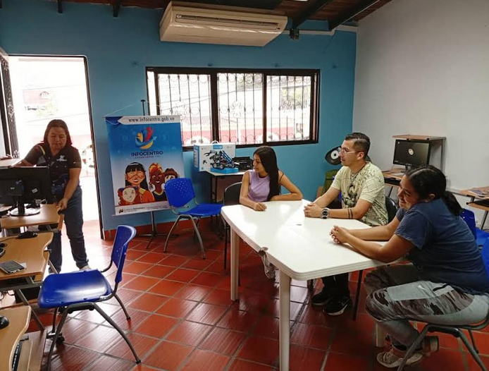 Jóvenes de Mérida se inician en el mundo digital con formación en TIC