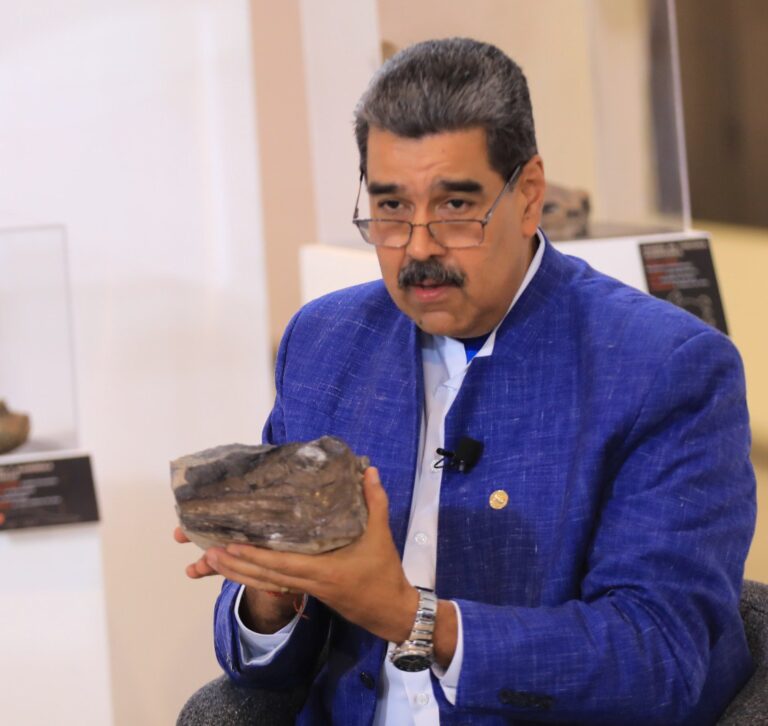 Presidente Maduro orienta incorporar carrera de paleontología en la UNC