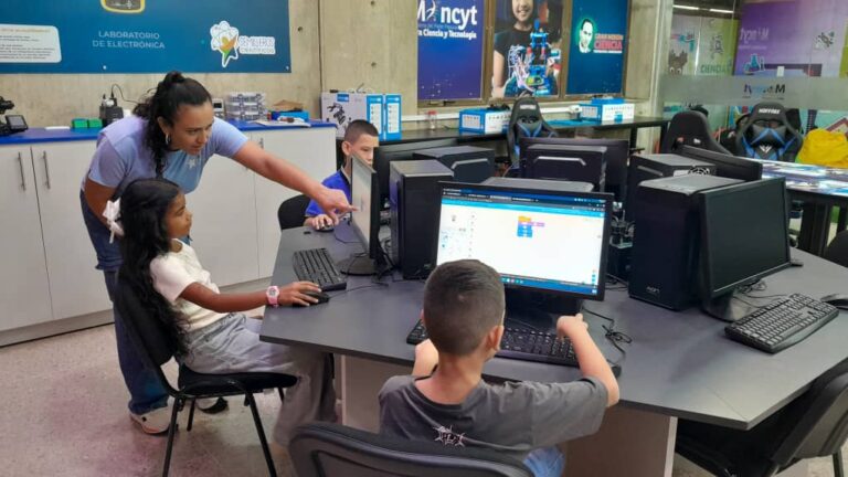 Infantes descubren el poder de los algoritmos en Yaracuy