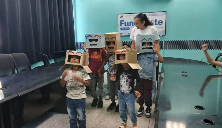 Niñas y niños de Yaracuy se inician en robótica de forma lúdica