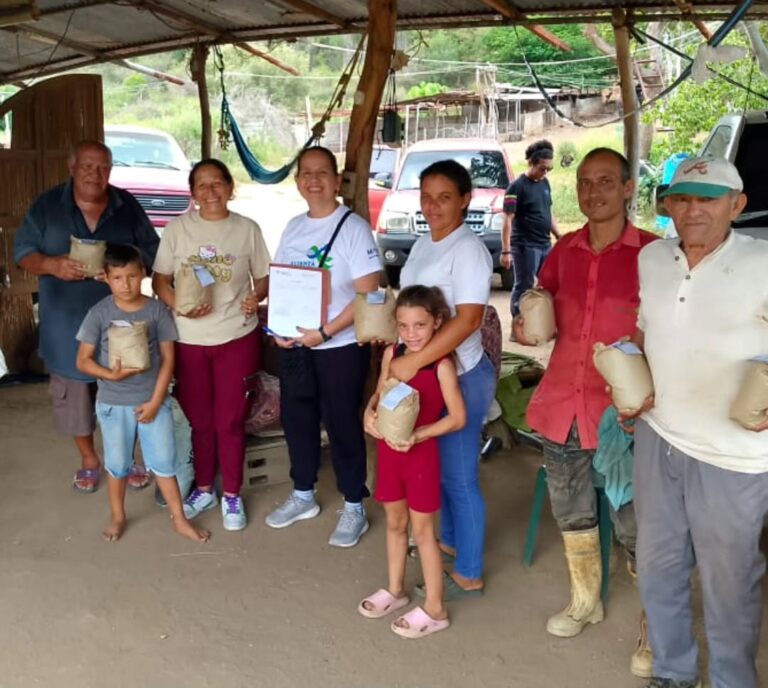 Promueven soberanía alimentaria y saberes ancestrales en Nueva Esparta con entrega de semillas de maíz certificadas
