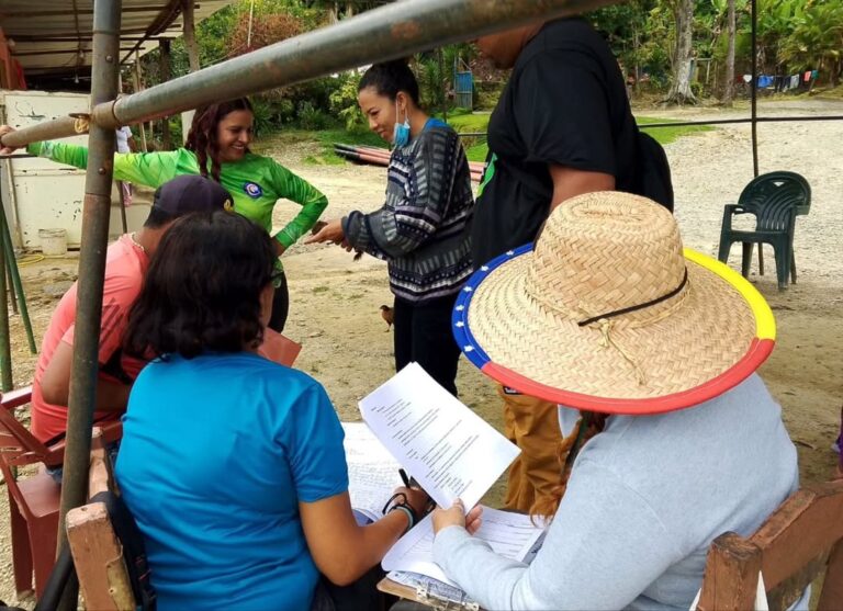 Campesinos y campesinas de La Guaira reciben asesoramiento técnico en proyectos productivos