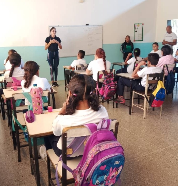 Sucre | Niños y niñas de la comuna Agro-pesquera y Turística San Antonio de Padua se encuentran con la tecnología