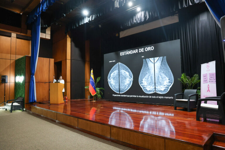 Mincyt ofrece charla para prevenir el cáncer de mama