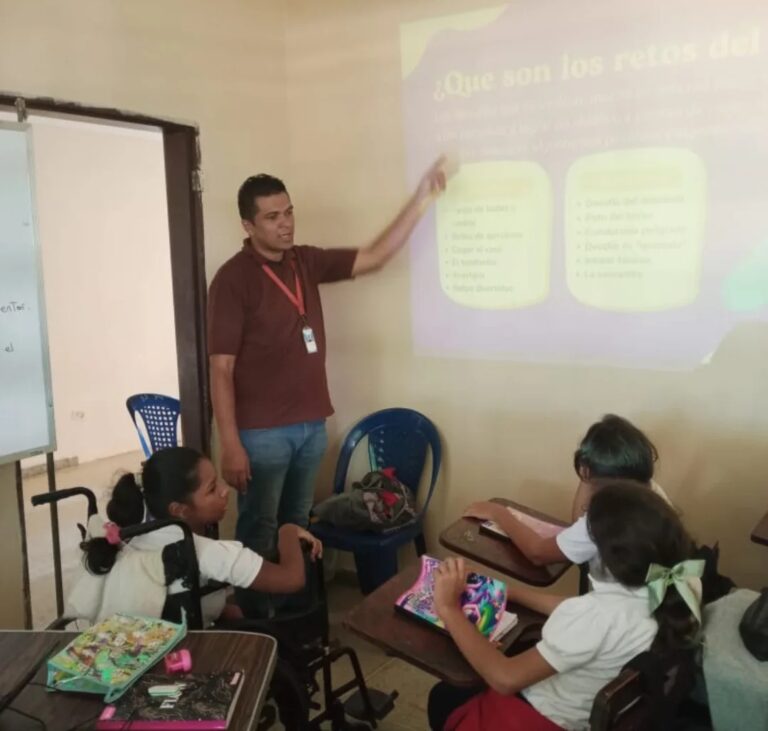 Infocentro Zulia promueve seguridad digital en niños y niñas