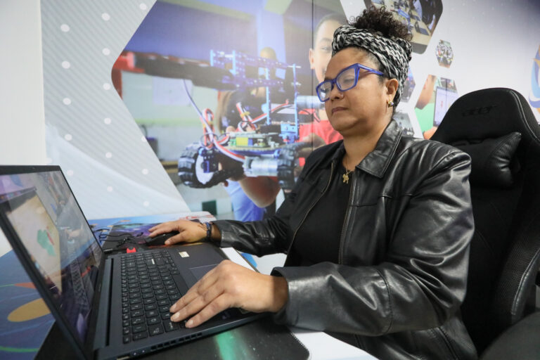 Nerissa Aguilera: mujer activista por el software libre