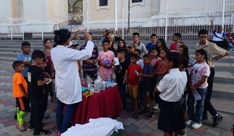 Jornada educativa en Cumaná conecta a niños con la ciencia y la tecnología