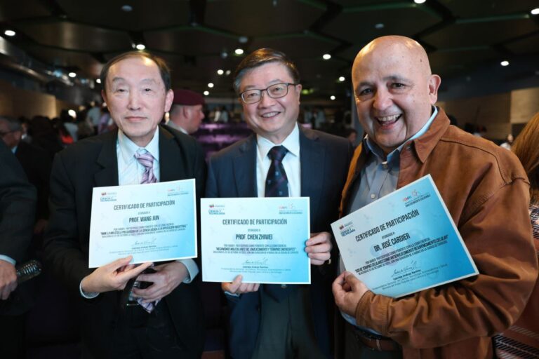 photo_5111926481964698478_y