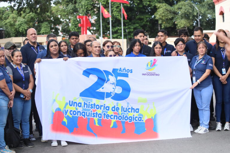 Infocentro conmemora aniversario 25 con actividad en el Cuartel 4F