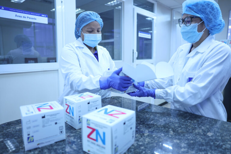 Científicos venezolanos avanzan en la producción nacional de insumos para el diagnóstico de la tuberculosis