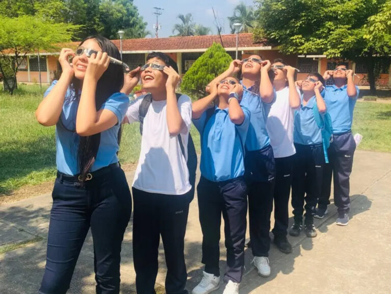 Barinas | Estudiantes abordan áreas del conocimiento científico