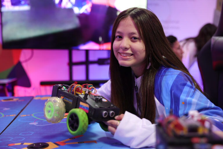 Fundación Infocentro impulsa la robótica en Venezuela