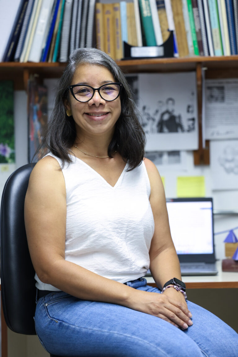 Eucarys Jiménez contribuye con la lucha contra los cálculos renales en el IDEA