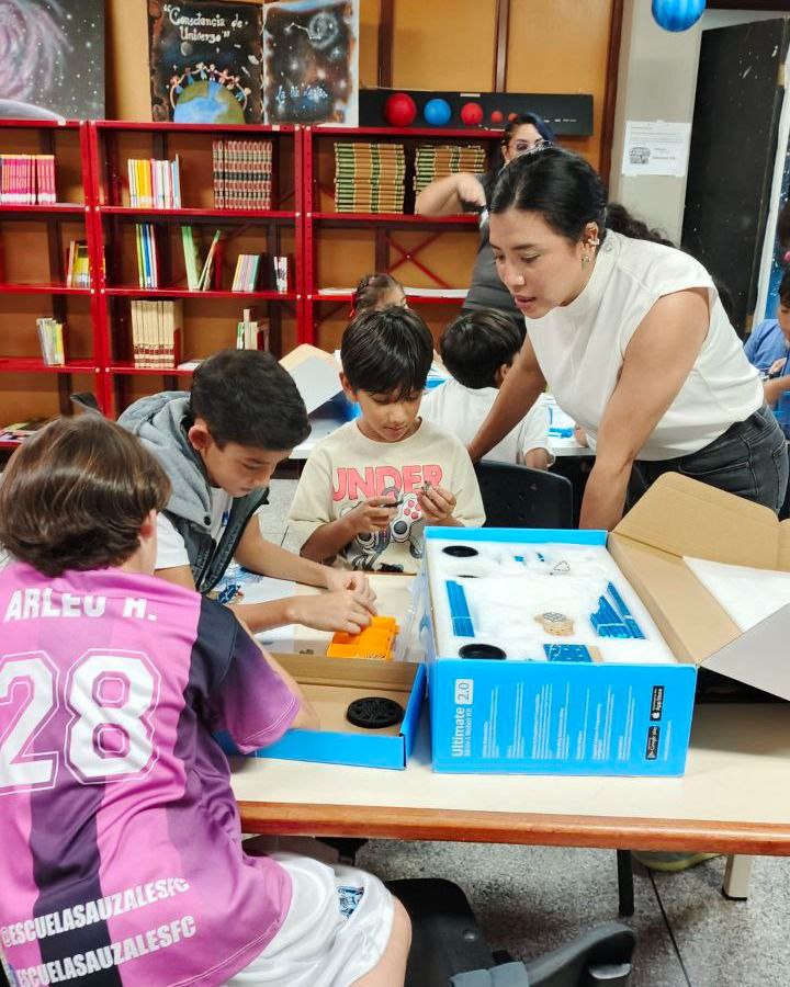 Cidata promueve robótica educativa en niños y jóvenes de Mérida
