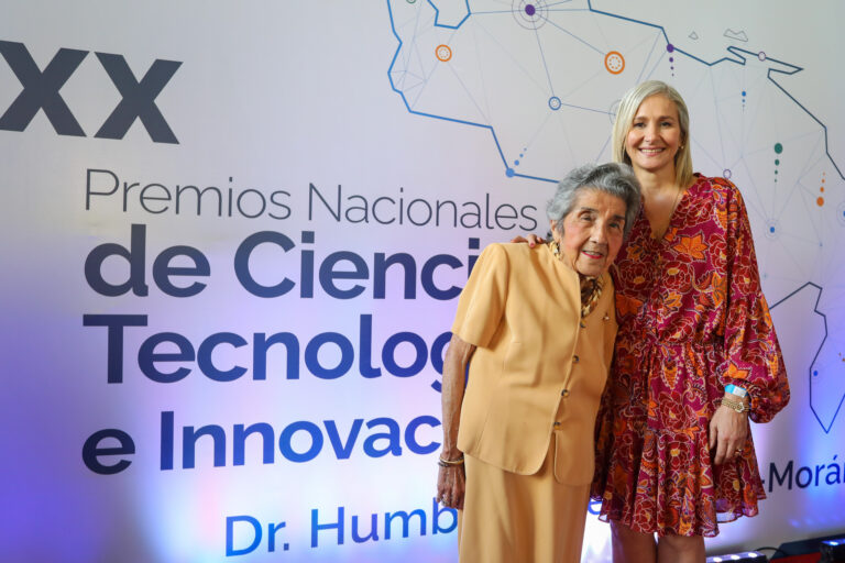 María Margarita Salazar-Bookaman: una vida dedicada a la ciencia y al conocimiento