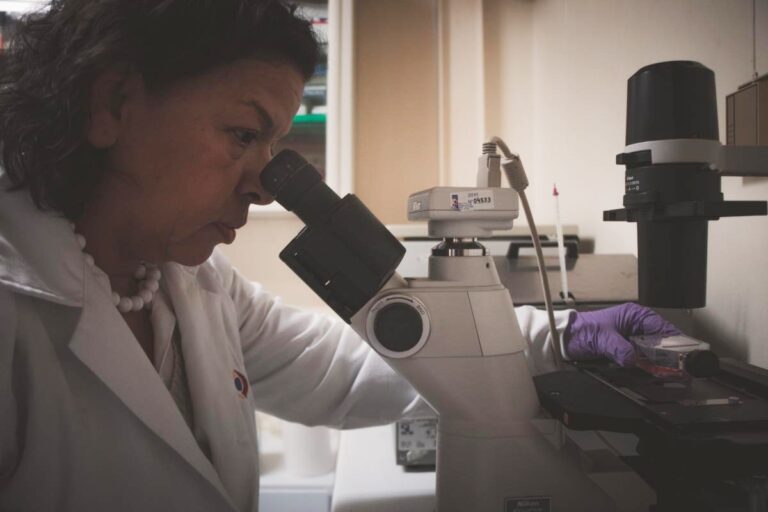 Dra. Luz Thomas: La leche materna es un tejido vivo