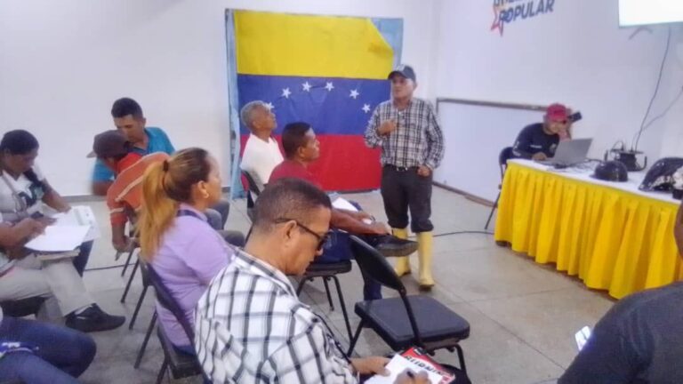 Sucre | Cacaocultores de Tunapuy profundizan saberes en nuevo módulo de diplomado agroecológico