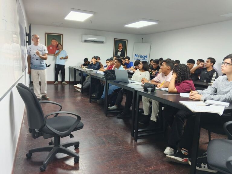 Fundacite Caracas refuerza conocimientos matemáticos en estudiantes preuniversitarios