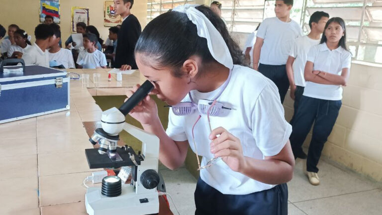 Más de 250 jóvenes de Caroní se suman a la exploración científica