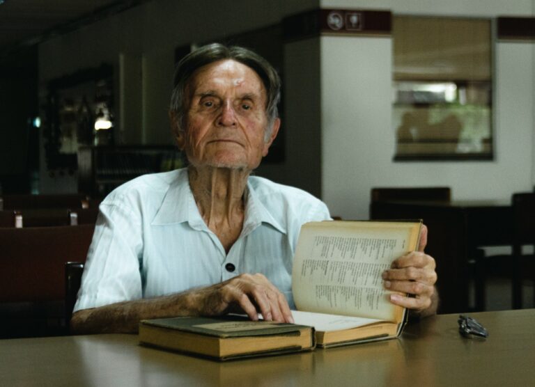 Reconocen amplia trayectoria de Esteban Mosonyi en la defensa de las lenguas y culturas originarias venezolanas