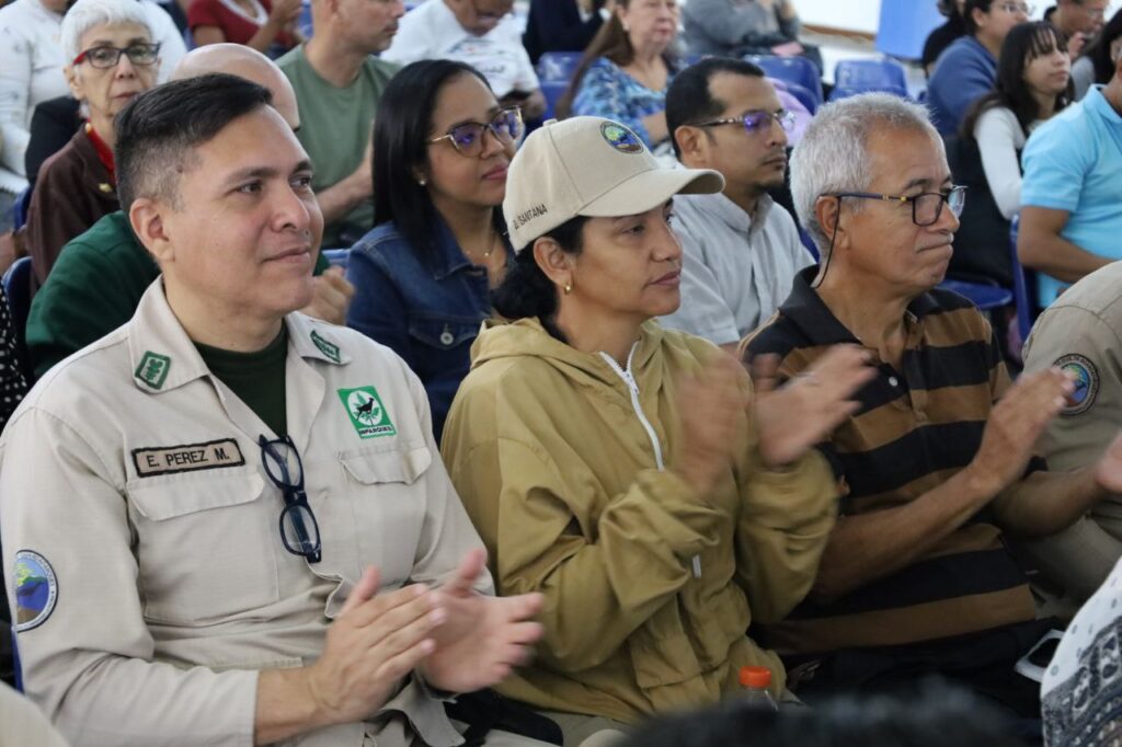 photo_4945099665741384544_y