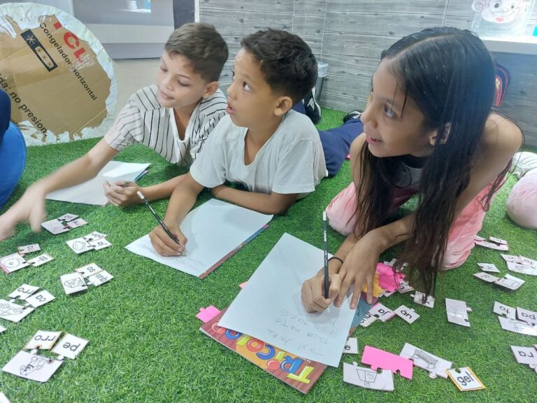 Estudiantes de La Guaira fortalecen habilidades de lectura en Centro Didáctico para la Enseñanza de las Ciencias