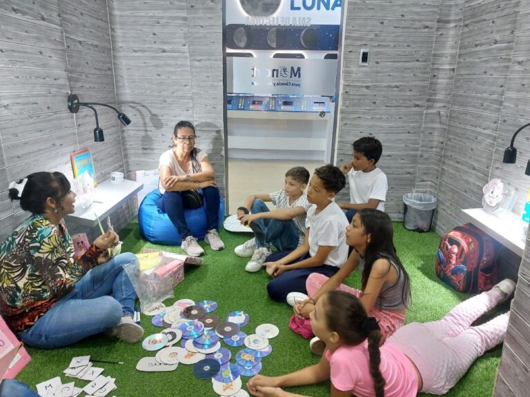 photo_4971978954059221844_y