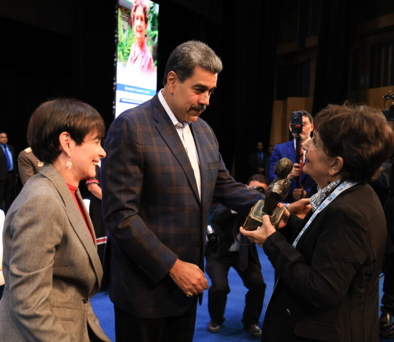 Presidente Maduro entrega Premios Nacionales de Ciencia, Tecnología e Innovación