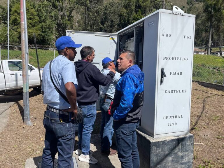 Cantv despliega fibra óptica en Mérida