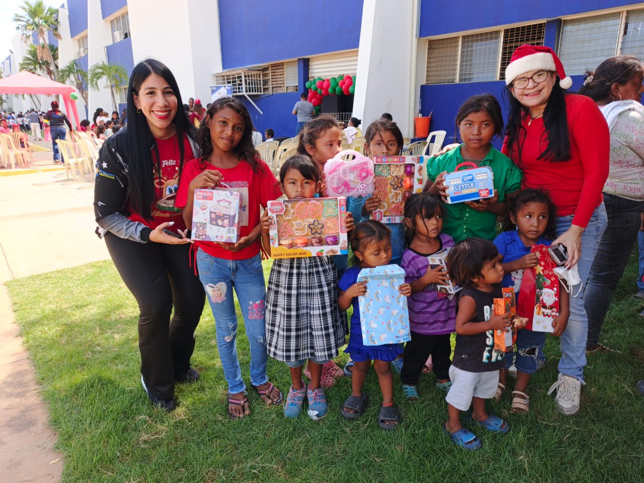 Inzit entregó juguetes a niños wayúu en Cañada de Urdaneta