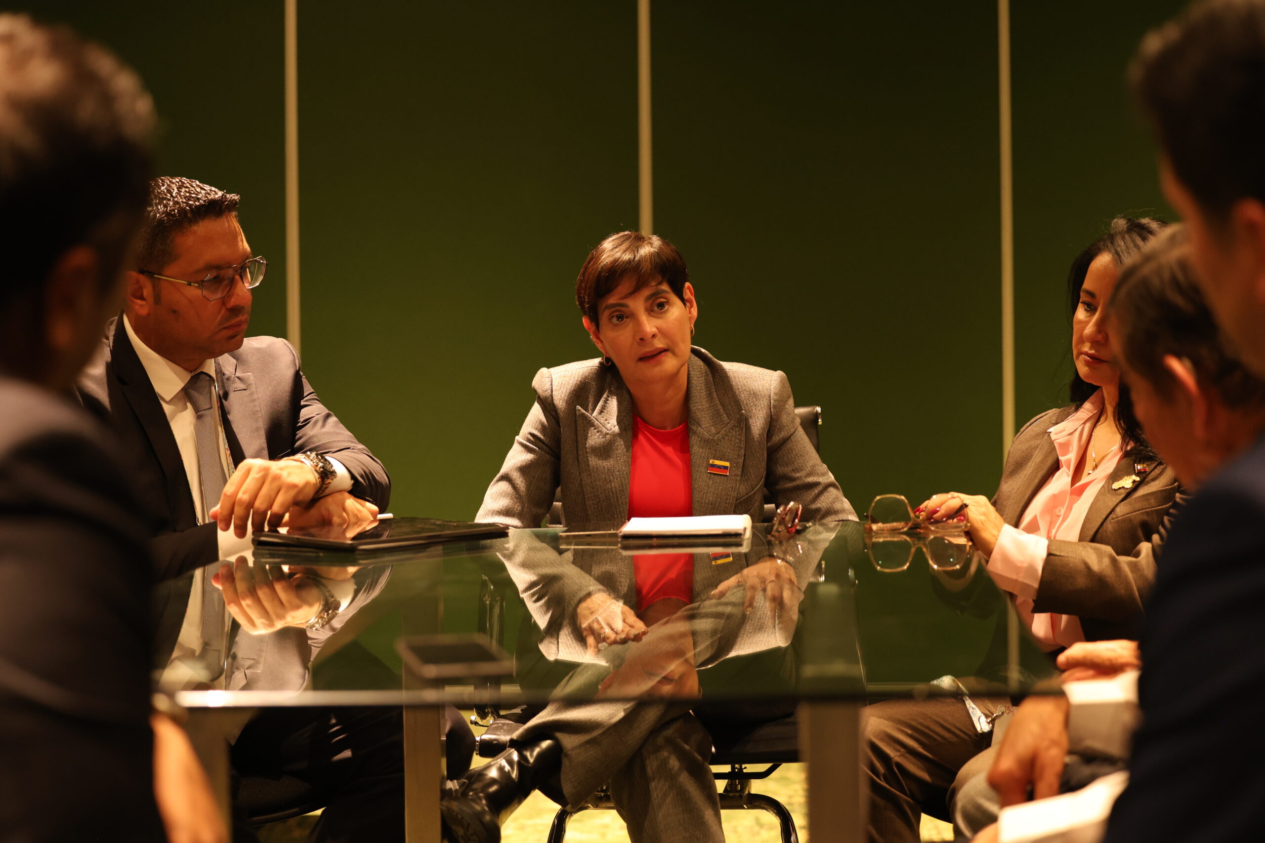 Ministra Gabriela Jiménez Ramírez sostuvo encuentro con destacados científicos de México