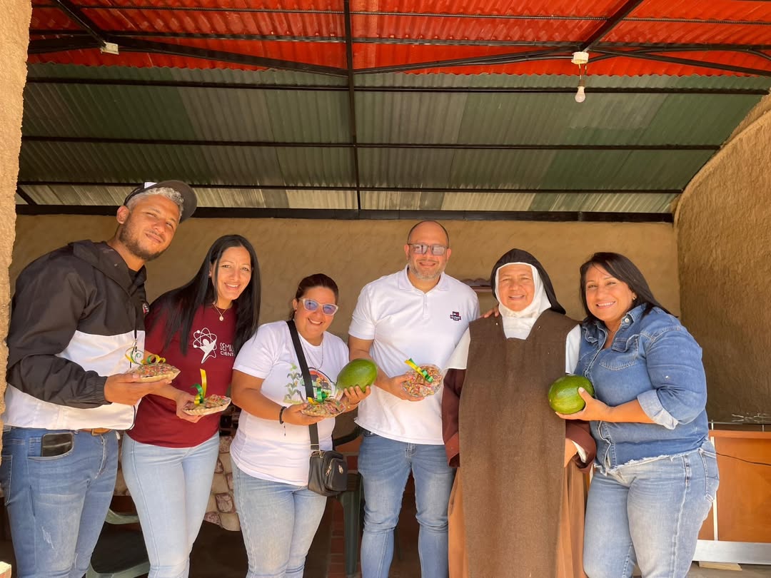 Carabobo | Mincyt entrega implementos agrícolas a Monasterio Santa María Reina de los Ángeles