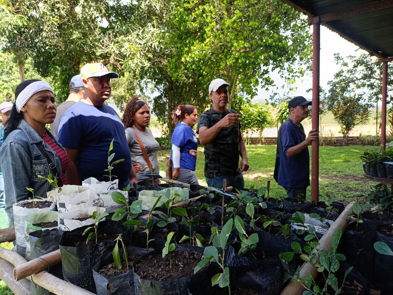 Ruta Científica Juvenil recorre Hacienda La Cabaña en Sucre
