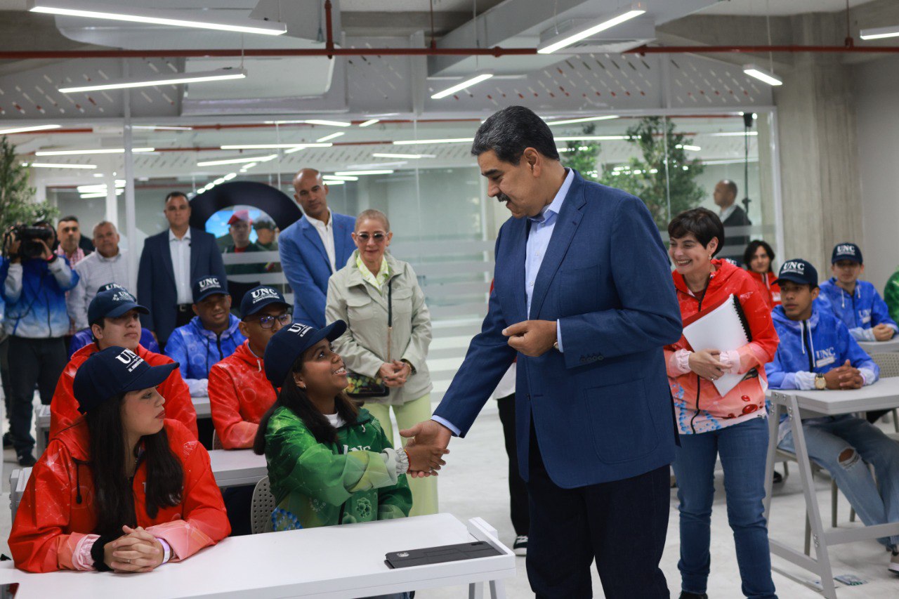 Presidente Maduro encabezó acto del primer aniversario de la Universidad Nacional de las Ciencias