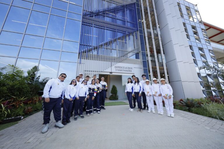 Un año de sueños, ciencia y futuro: la Universidad Nacional de las Ciencias Dr. Humberto Fernández-Morán