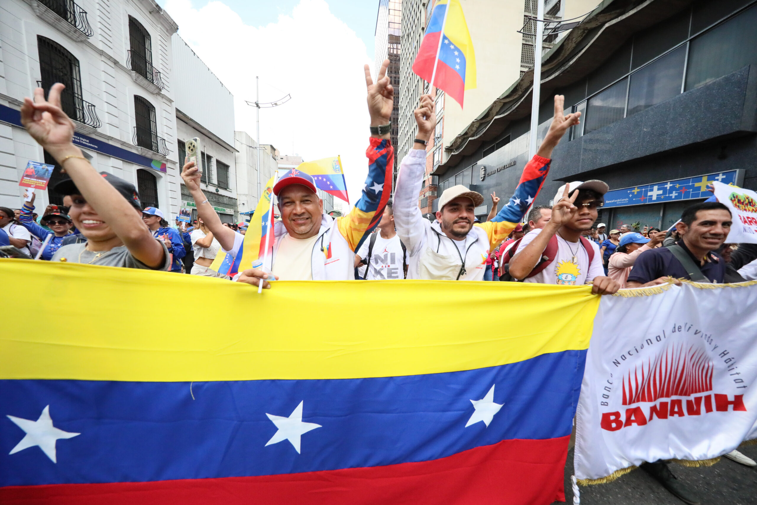 Movimientos sociales marchan en Caracas para exigir respeto a la soberanía nacional