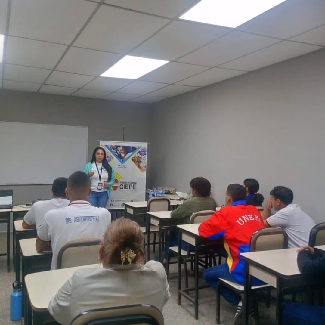 Ciepe capacita a estudiantes de la Unefa en Manipulación Higiénica de Alimentos