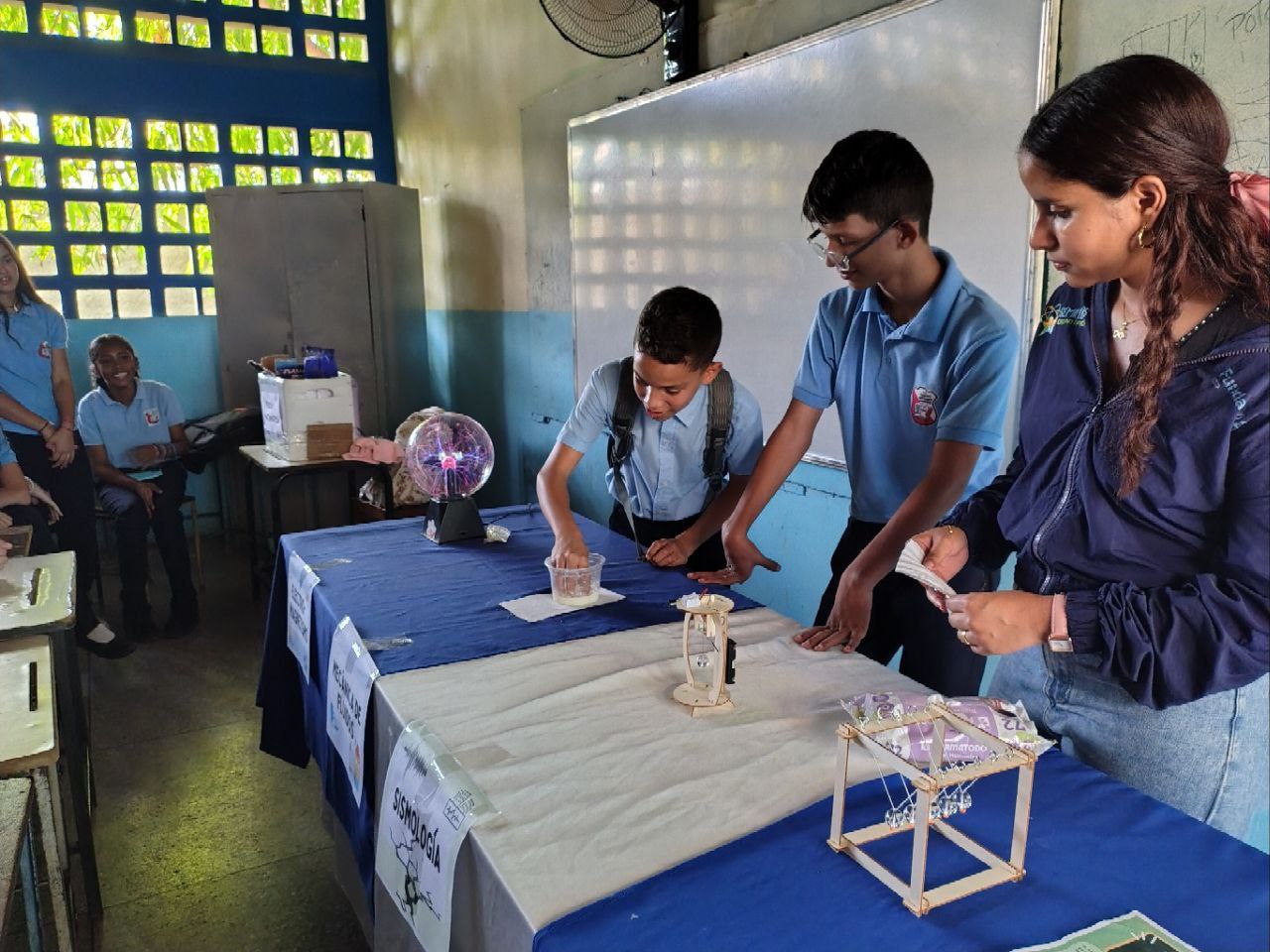 Más de 320 estudiantes despiertan curiosidad científica en Cumaná