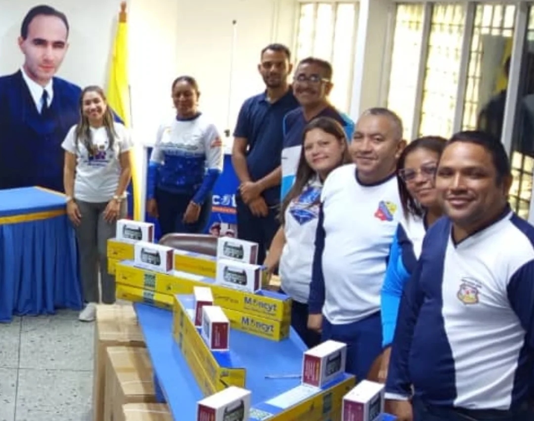 Mincyt entrega kits de ajedrez a 20 instituciones educativas en Falcón