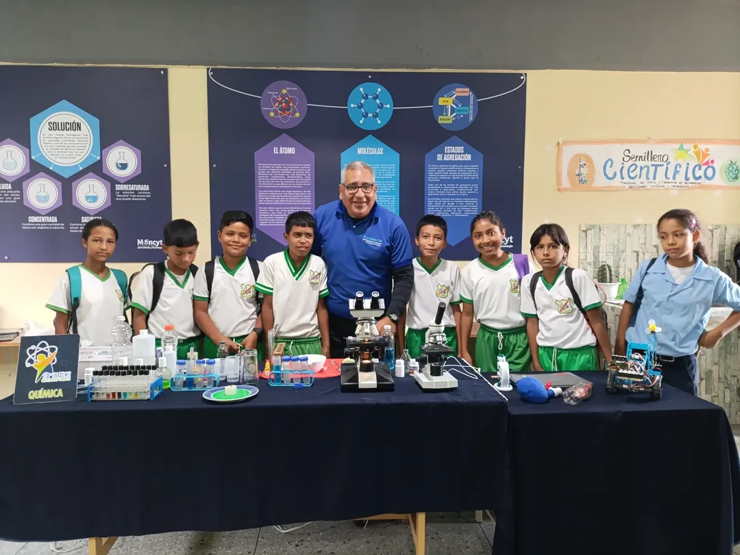 Semilleros Científicos fortalecen formación técnica y científica en estudiantes larenses