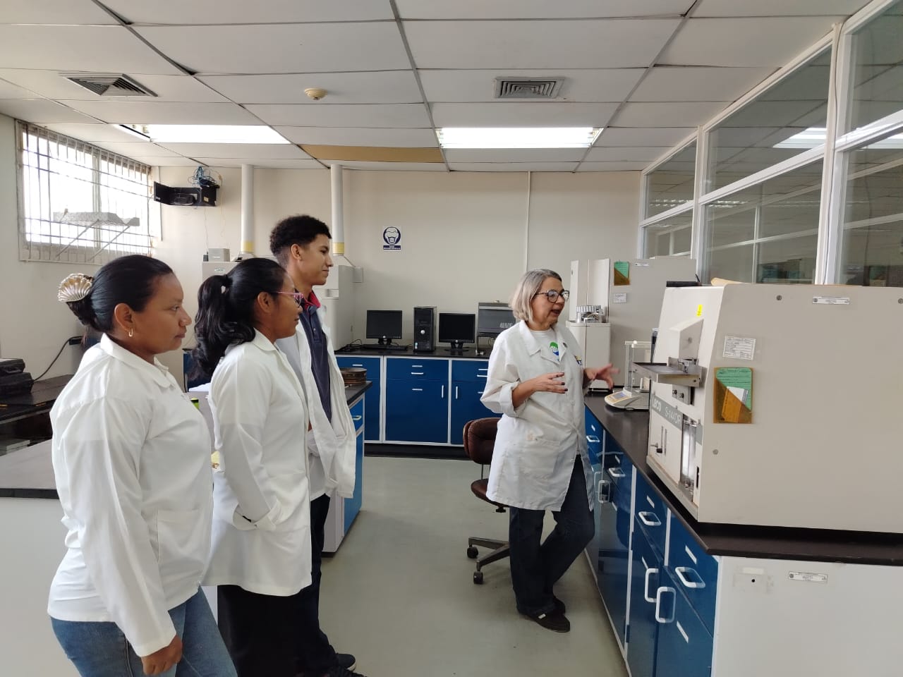 Estudiantes fortalecen soberanía tecnológica en Inzit mediante análisis de azufre