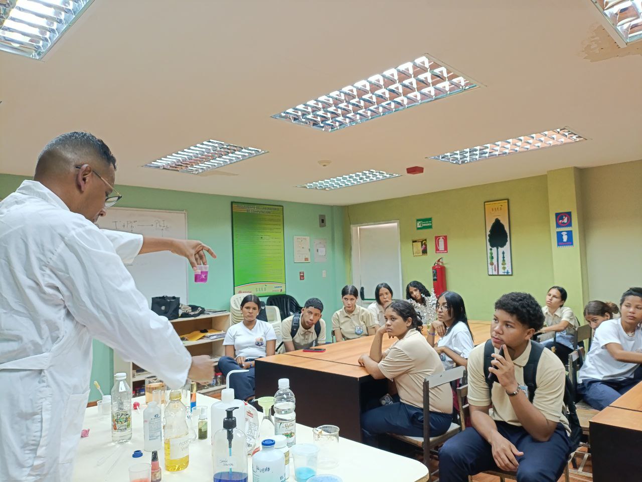 Sucre | Conmemoran natalicio del Dr. Humberto Fernández Morán con jornada científica