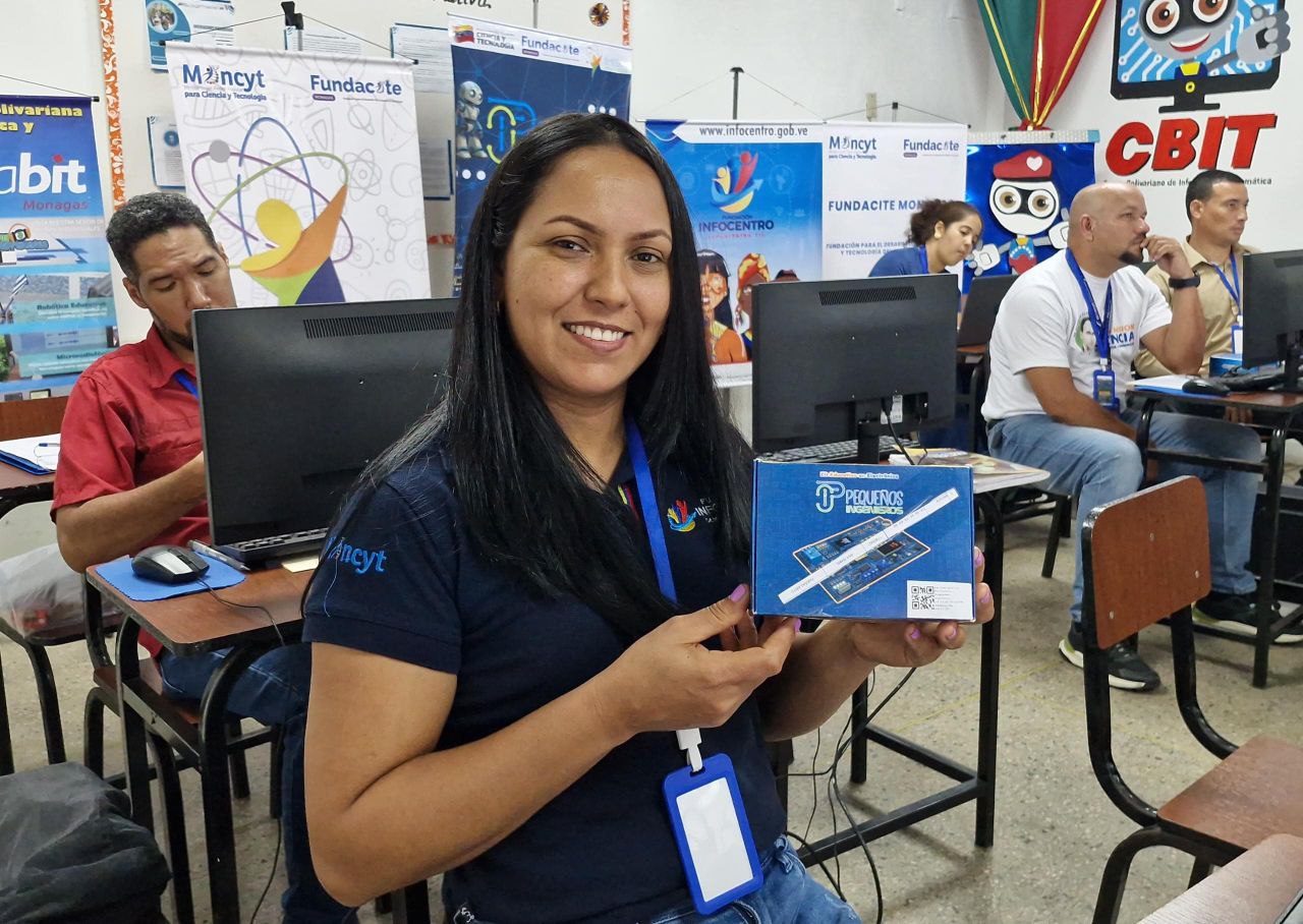 Educadores de Monagas se capacitan en robótica con la Agenda Pequeños Ingenieros