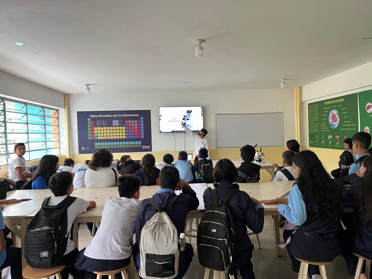 Más de 330 estudiantes de Mérida participan en jornadas científicas