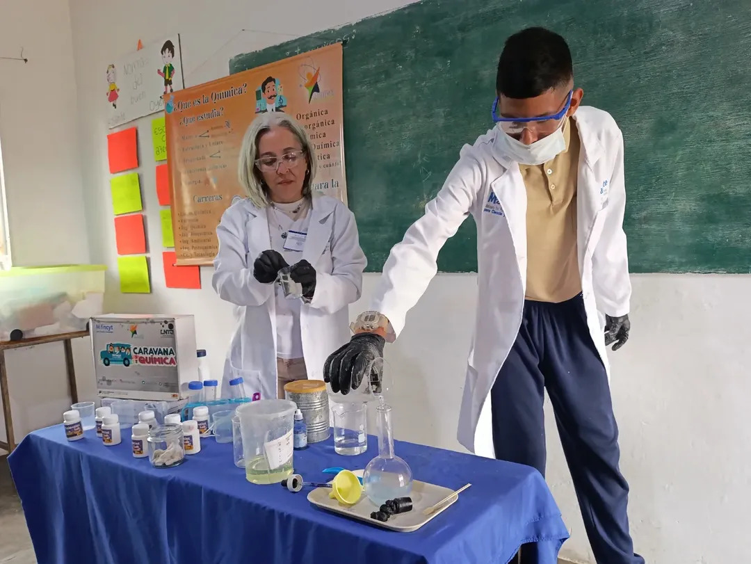 Trujillo | Más de 300 estudiantes despiertan sus curiosidades científicas en La Paz