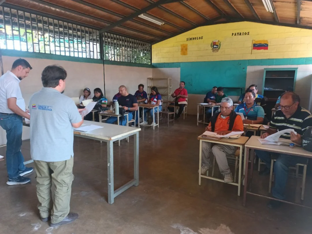 Inicia capacitación de tutores del Plan de Matemáticas y Ajedrez en Barinas