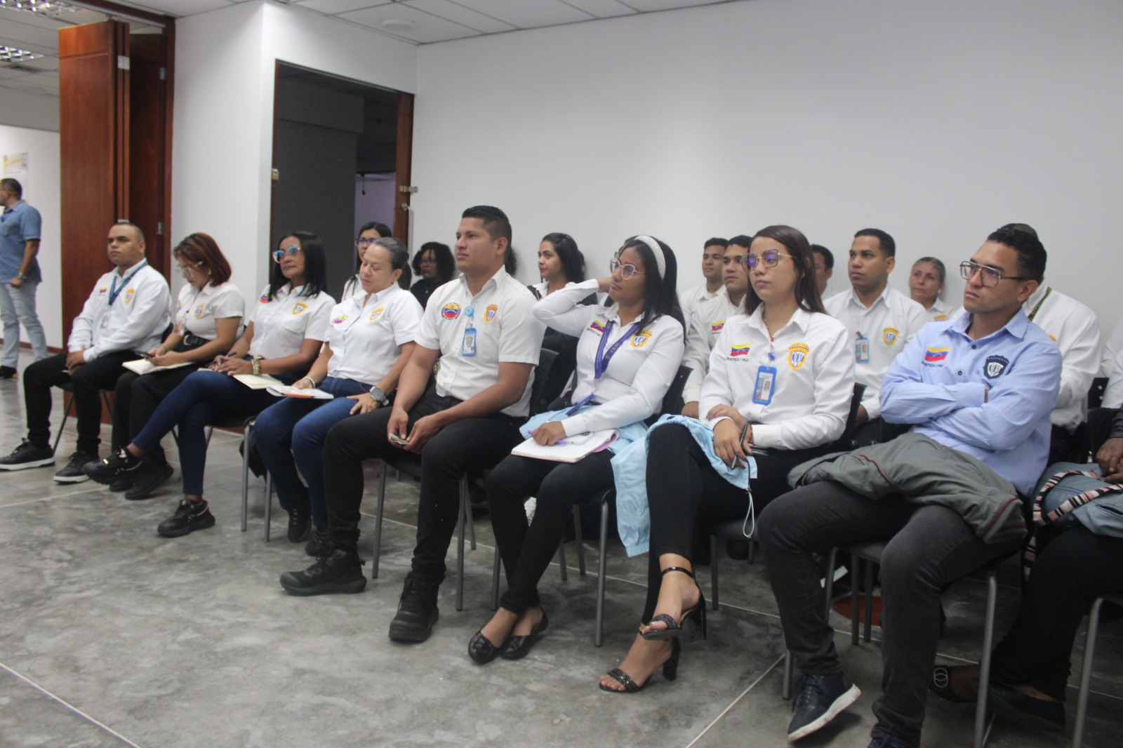 Infocentro dicta taller Escuela para Padres y Familias Digitales a efectivos del CICPC