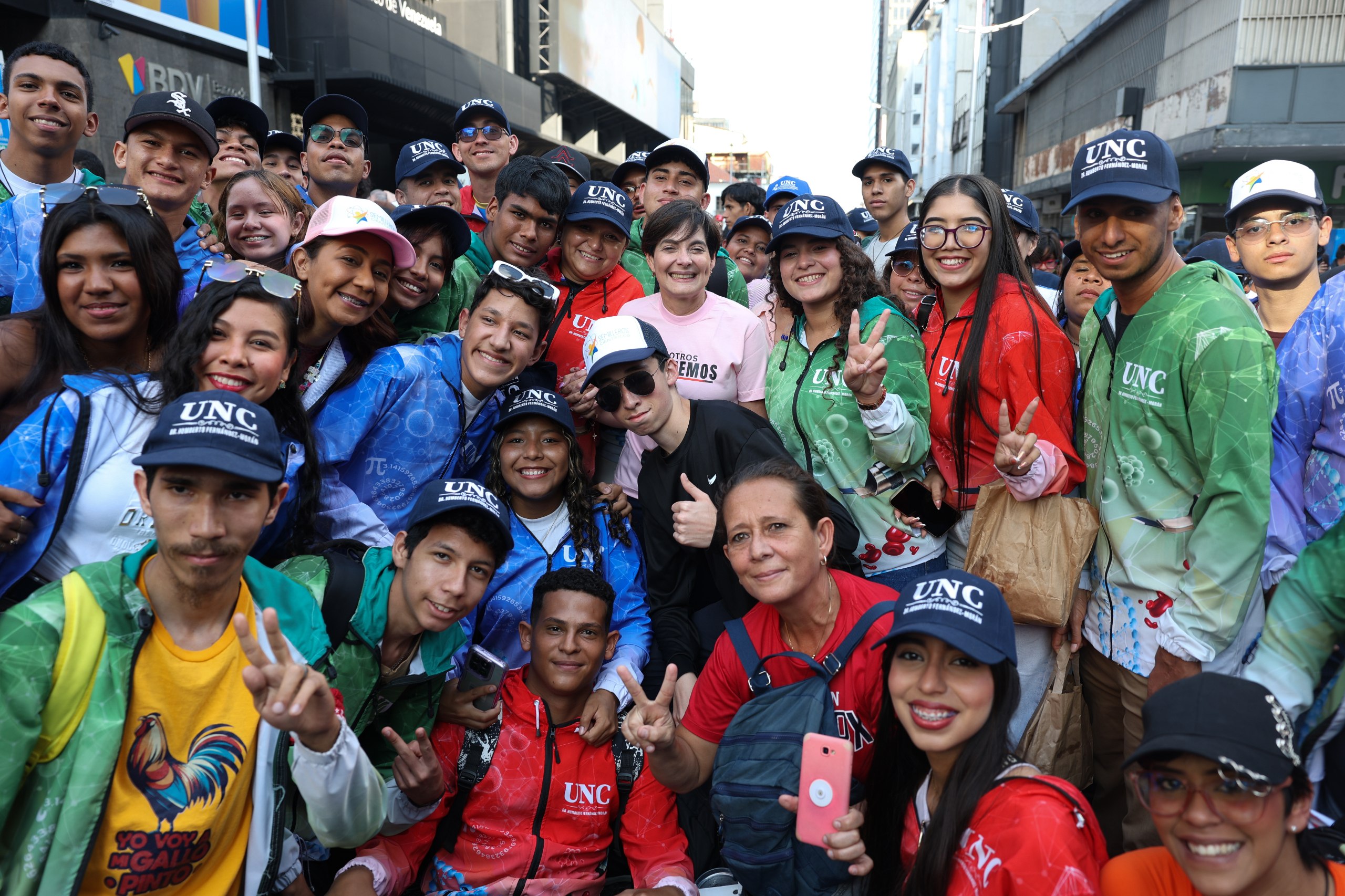 Ministra Gabriela Jiménez insta a los jóvenes a construir soberanía, independencia y conocimiento