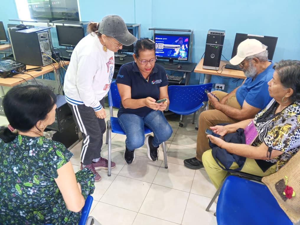 Impulsan inclusión digital de los adultos mayores en Lara